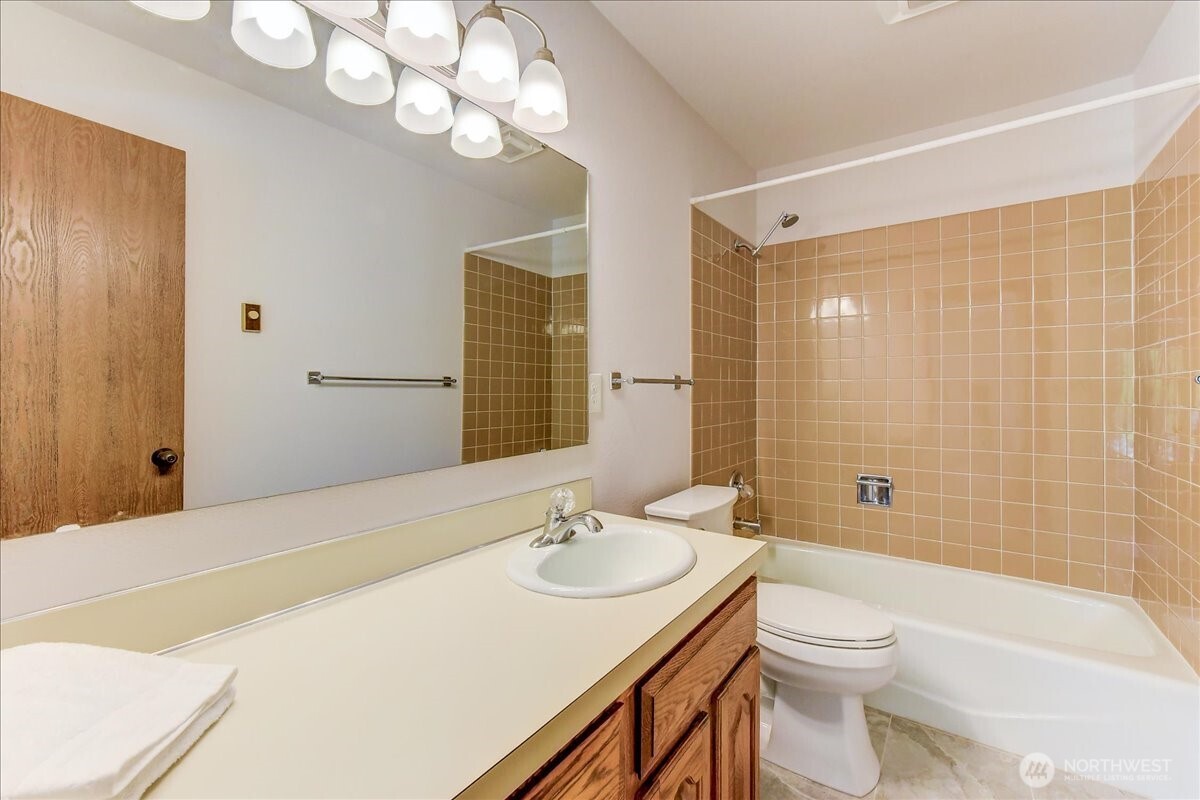 8106 53rd Avenue W Mukilteo WA 98275