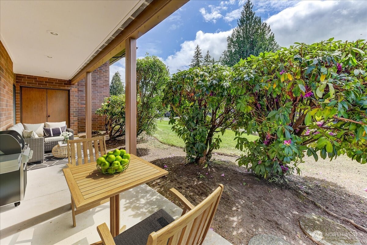 8106 53rd Avenue W Mukilteo WA 98275