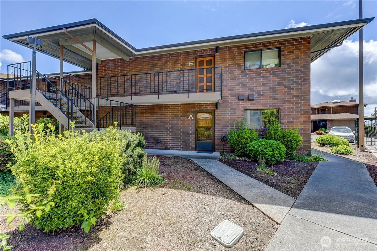 8106 53rd Avenue W Mukilteo WA 98275