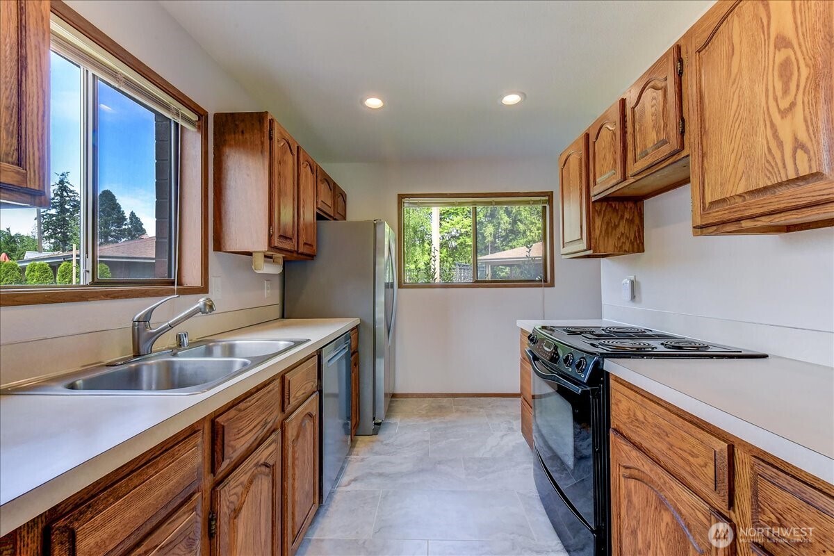 8106 53rd Avenue W Mukilteo WA 98275