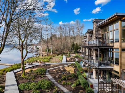 4323 E Lake Sammamish Parkway SE Issaquah WA 98029