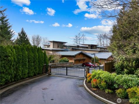 4323 E Lake Sammamish Parkway SE Issaquah WA 98029