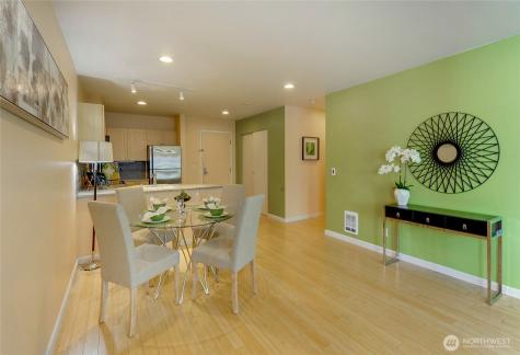 2717 Western Avenue Seattle WA 98121