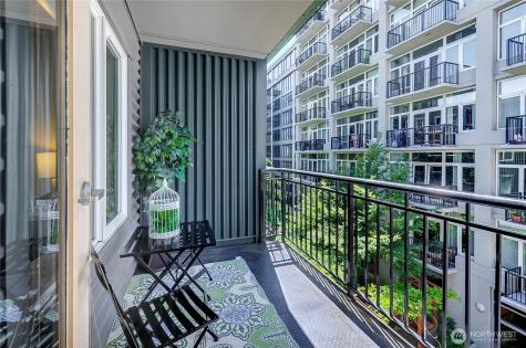 2717 Western Avenue Seattle WA 98121