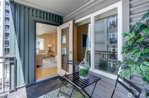 2717 Western Avenue Seattle WA 98121