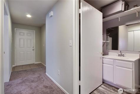 957 12th Street NE Auburn WA 98002