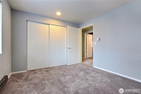 957 12th Street NE Auburn WA 98002