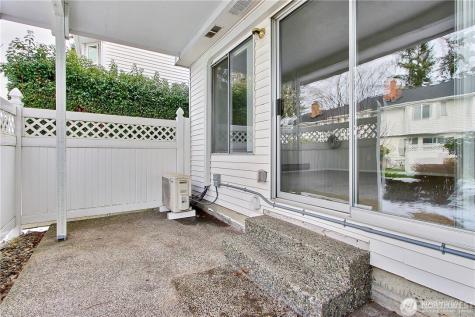 957 12th Street NE Auburn WA 98002