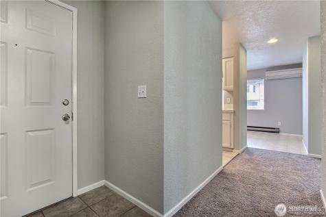 957 12th Street NE Auburn WA 98002