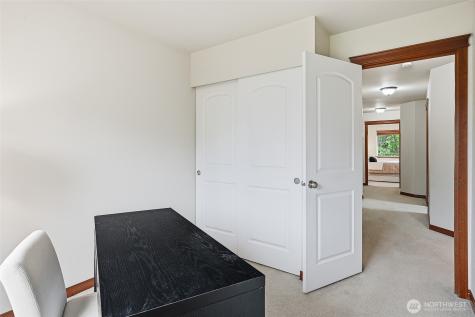 2502 204th Place SW Lynnwood WA 98036