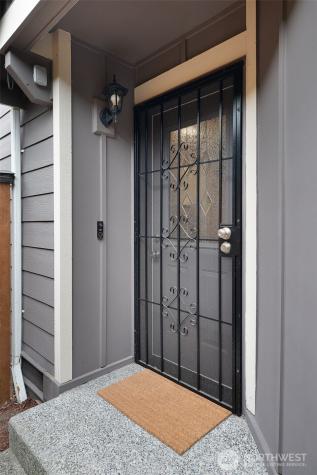 2502 204th Place SW Lynnwood WA 98036