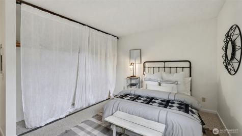 8800 20th Avenue NE Seattle WA 98115