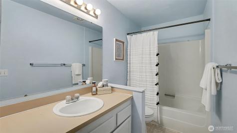 8800 20th Avenue NE Seattle WA 98115