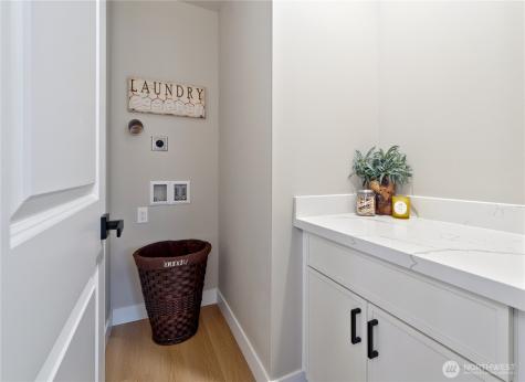 4834 25th Avenue SW Seattle WA 98106