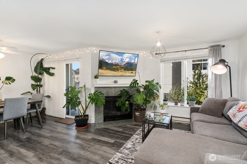 4831 Fauntleroy Way SW Seattle WA 98116