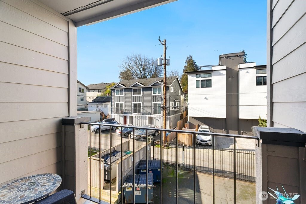 4831 Fauntleroy Way SW Seattle WA 98116