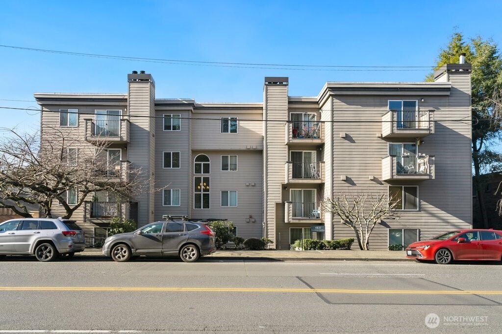 4831 Fauntleroy Way SW Seattle WA 98116