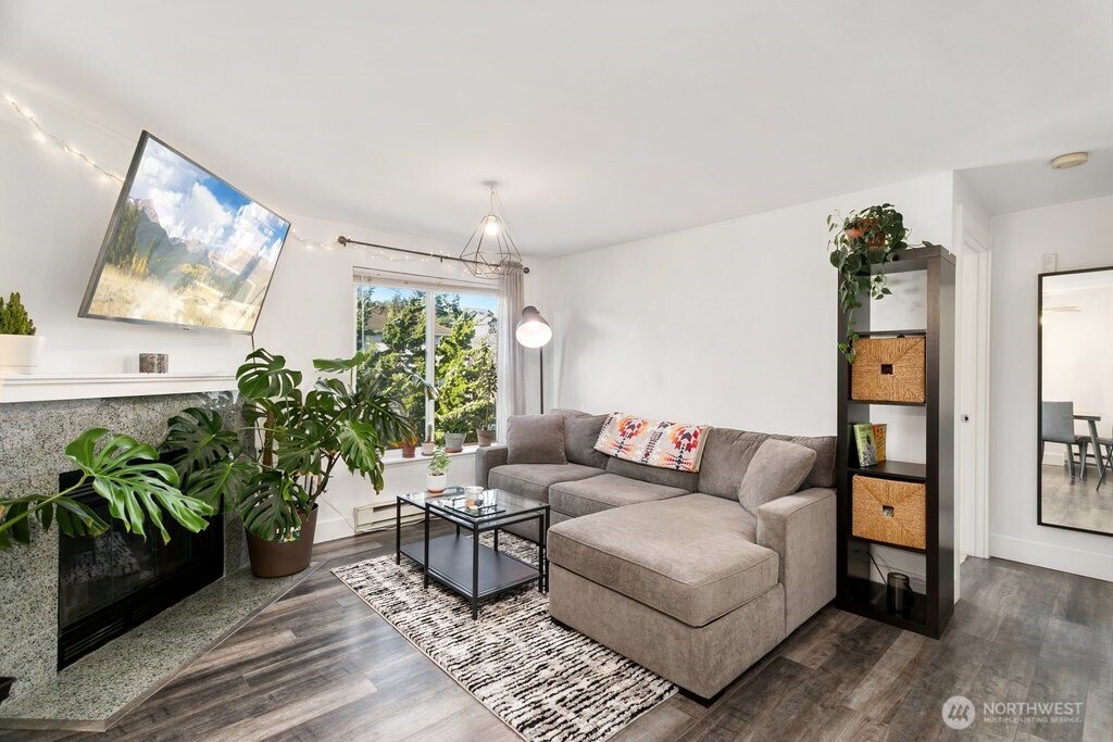 4831 Fauntleroy Way SW Seattle WA 98116