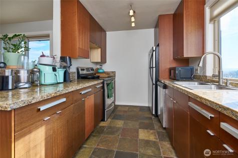 812 N 42nd Street Seattle WA 98103