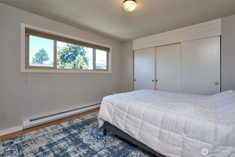 812 N 42nd Street Seattle WA 98103