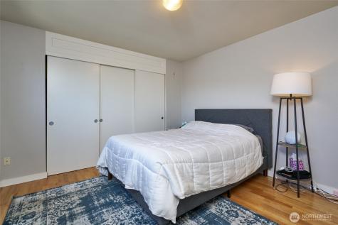 812 N 42nd Street Seattle WA 98103
