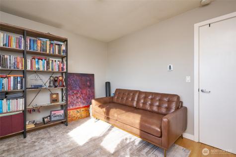 812 N 42nd Street Seattle WA 98103