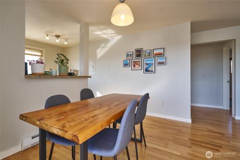 812 N 42nd Street Seattle WA 98103