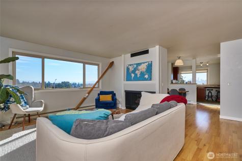 812 N 42nd Street Seattle WA 98103