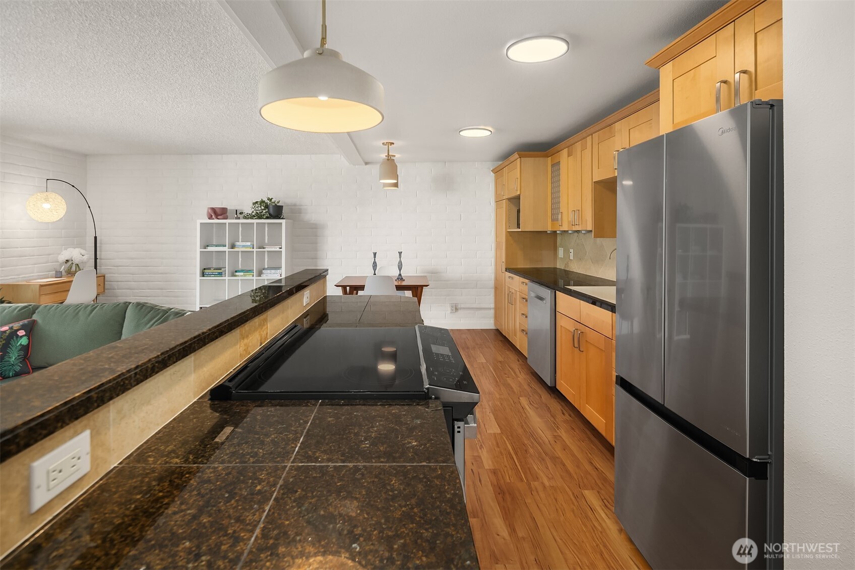 9909 NE 1st Bellevue WA 98004
