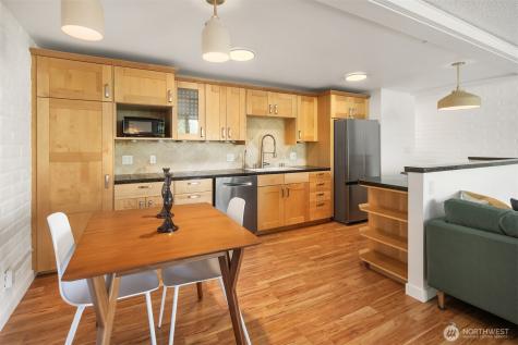 9909 NE 1st Bellevue WA 98004