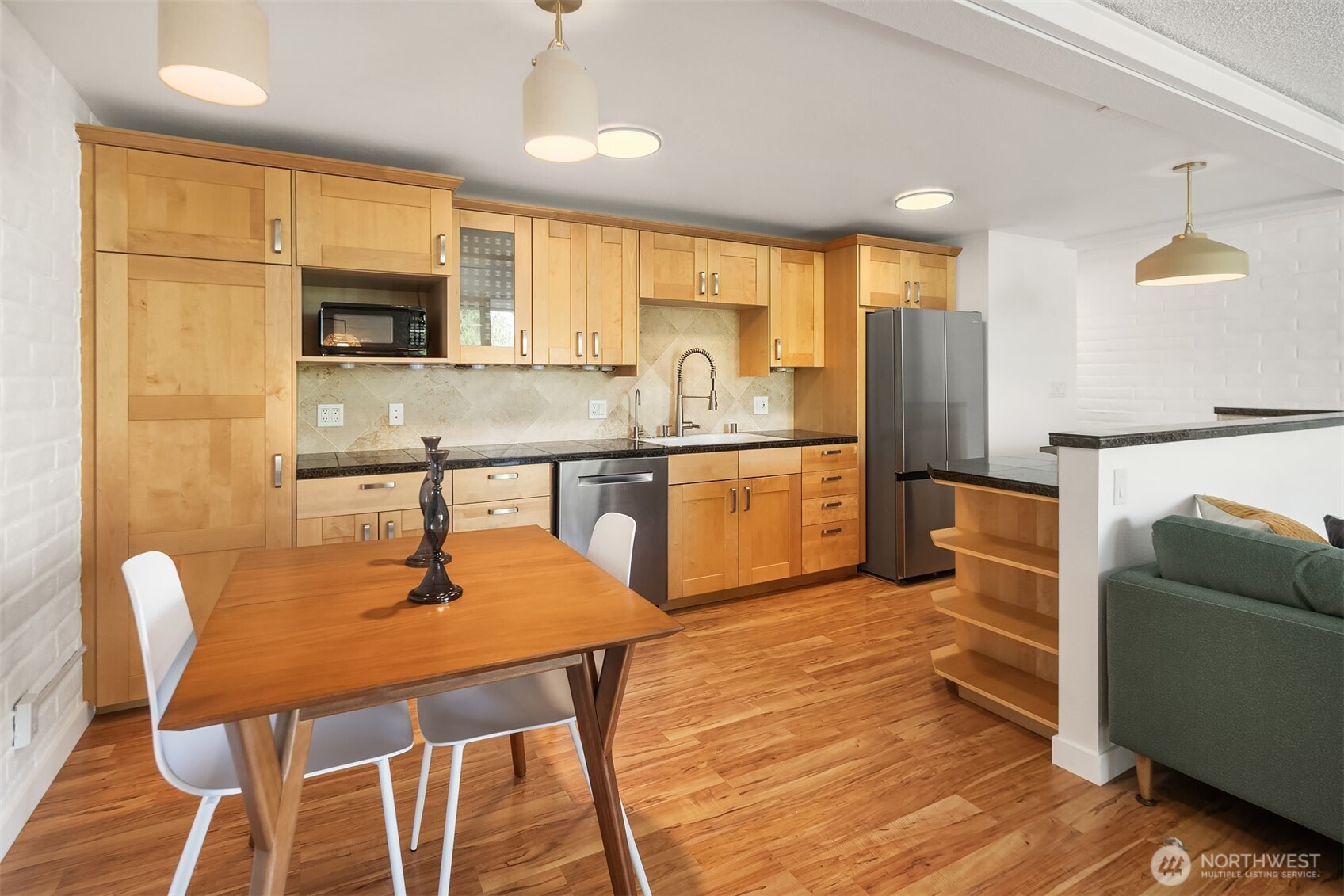 9909 NE 1st Bellevue WA 98004
