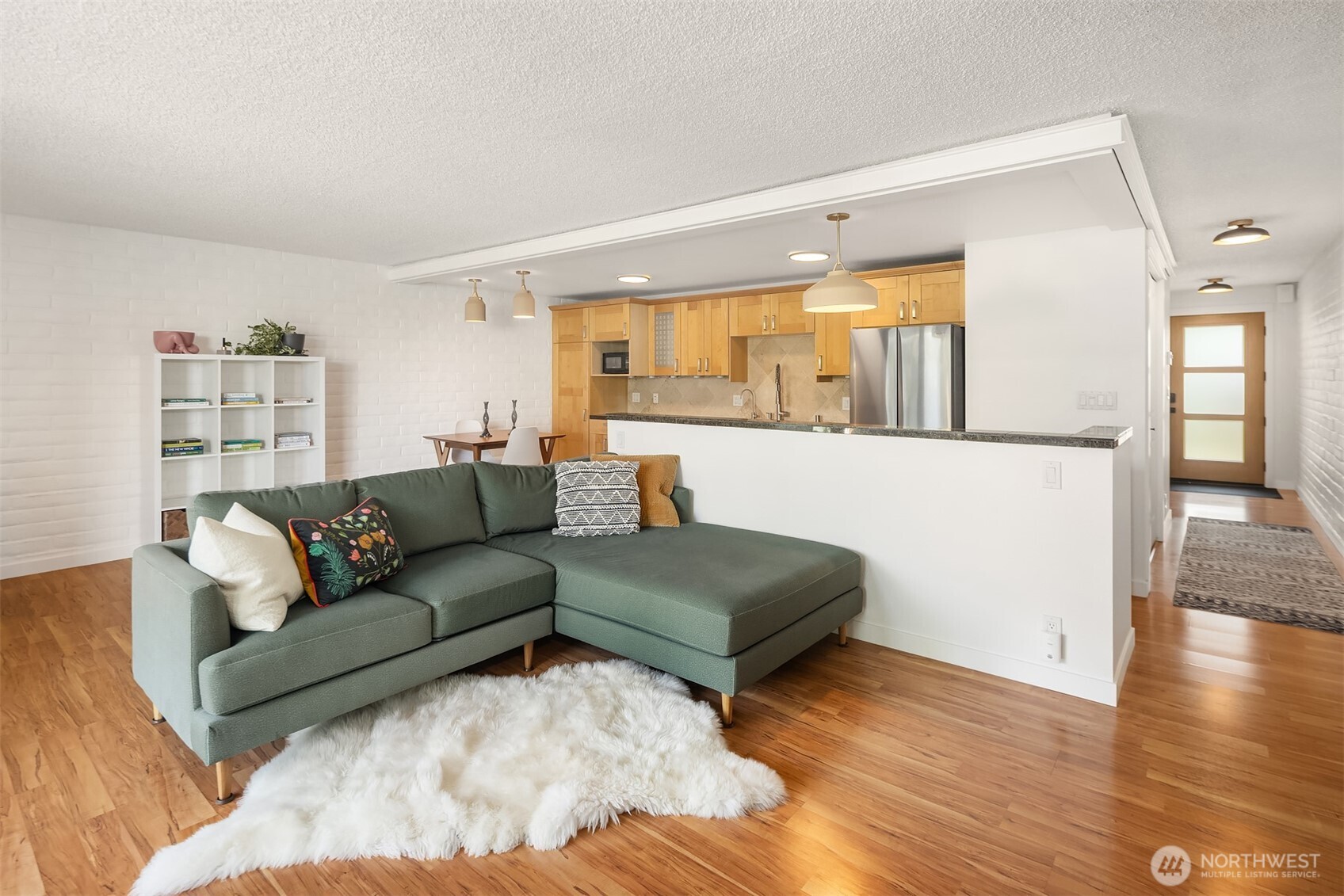9909 NE 1st Bellevue WA 98004