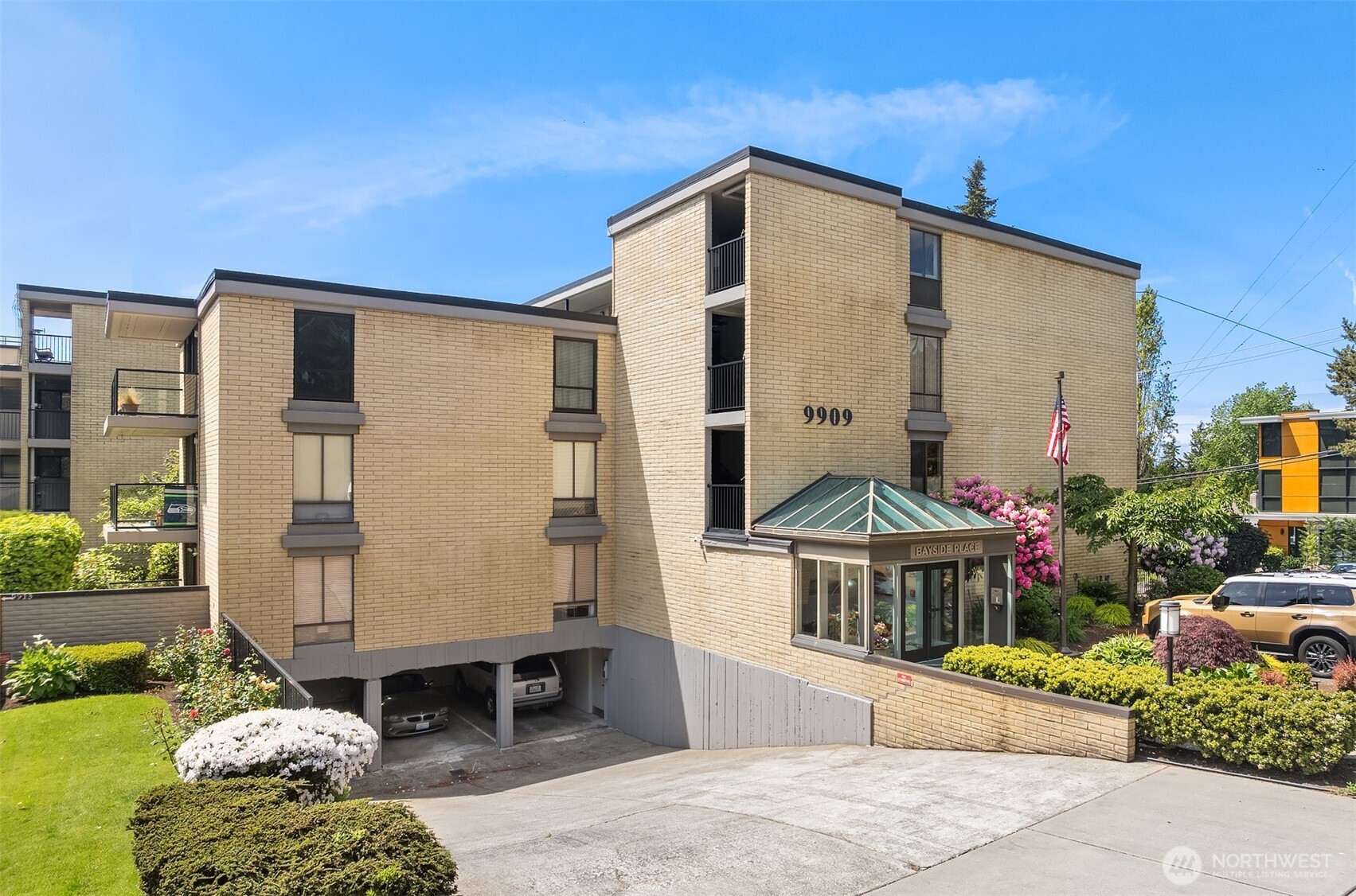 9909 NE 1st Bellevue WA 98004