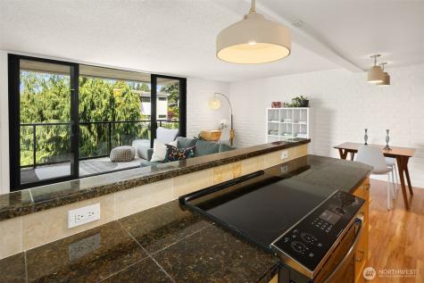 9909 NE 1st Bellevue WA 98004