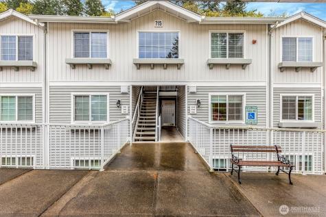 715 Harrington Place SE Renton WA 98058