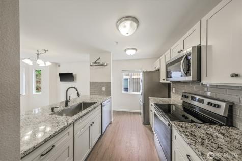 715 Harrington Place SE Renton WA 98058