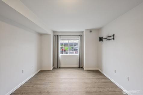 715 Harrington Place SE Renton WA 98058