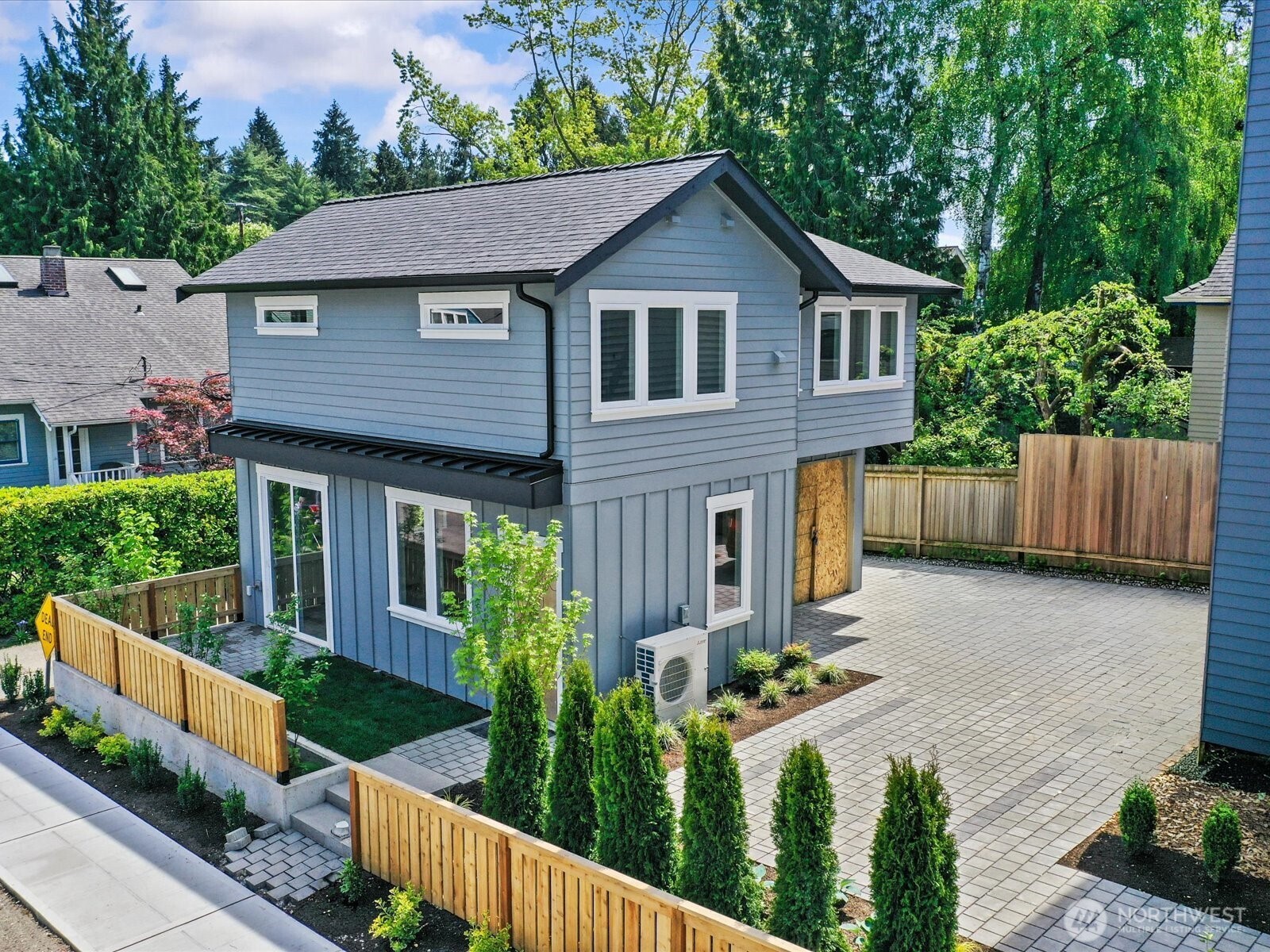 2503 E Newton Street Seattle WA 98112