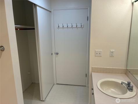 21301 52nd Avenue W Mountlake Terrace WA 98043
