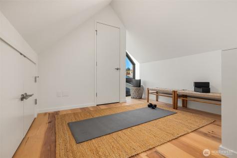 204 Shepard Way NW Bainbridge Island WA 98110