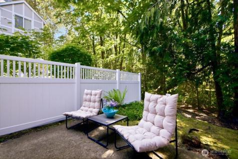 6699 SE Cougar Mountain Way Bellevue WA 98006