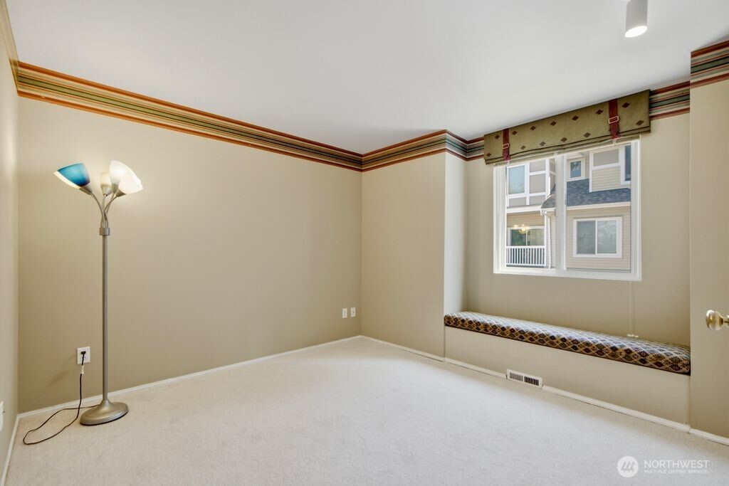 6699 SE Cougar Mountain Way Bellevue WA 98006