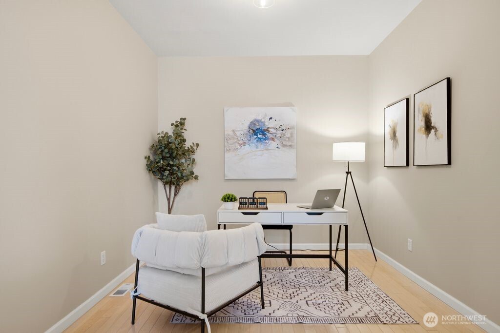 6699 SE Cougar Mountain Way Bellevue WA 98006