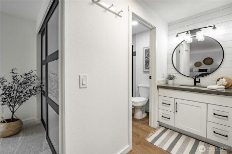 1607 102nd Place NE Bellevue WA 98004