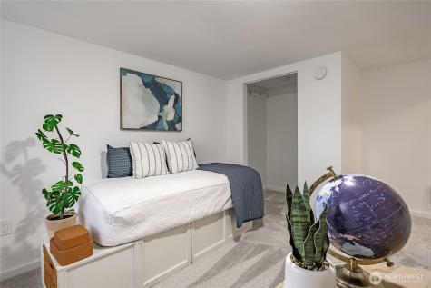 1607 102nd Place NE Bellevue WA 98004