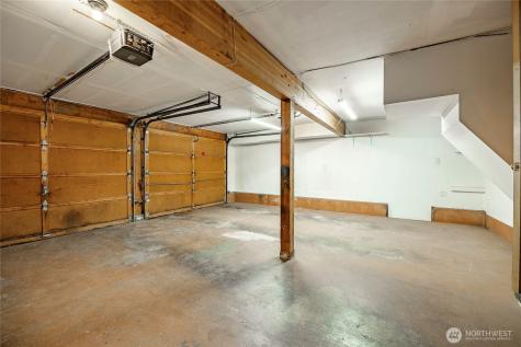 1607 102nd Place NE Bellevue WA 98004