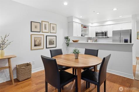 215 20th Avenue E Seattle WA 98112
