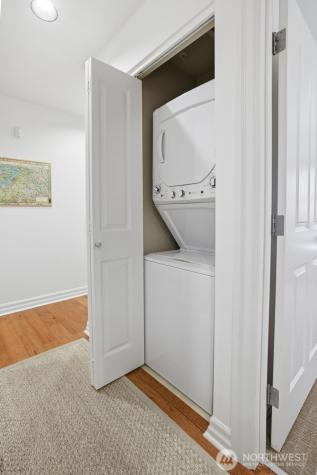 215 20th Avenue E Seattle WA 98112