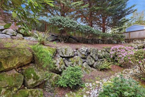 215 20th Avenue E Seattle WA 98112