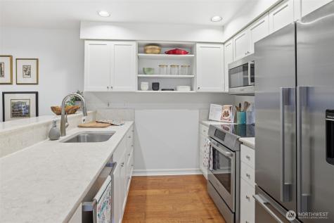 215 20th Avenue E Seattle WA 98112